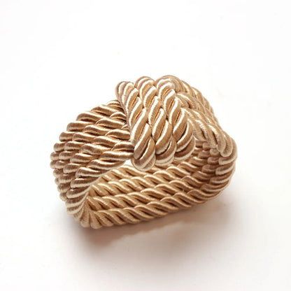 Porta-Guardanapos Circulares Trançados